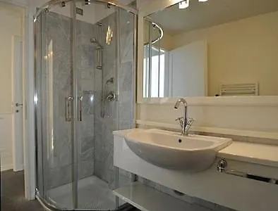 Sleeps 3 Pool Wifi Lejlighed